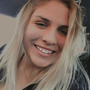 Meet your Posher, Michaela